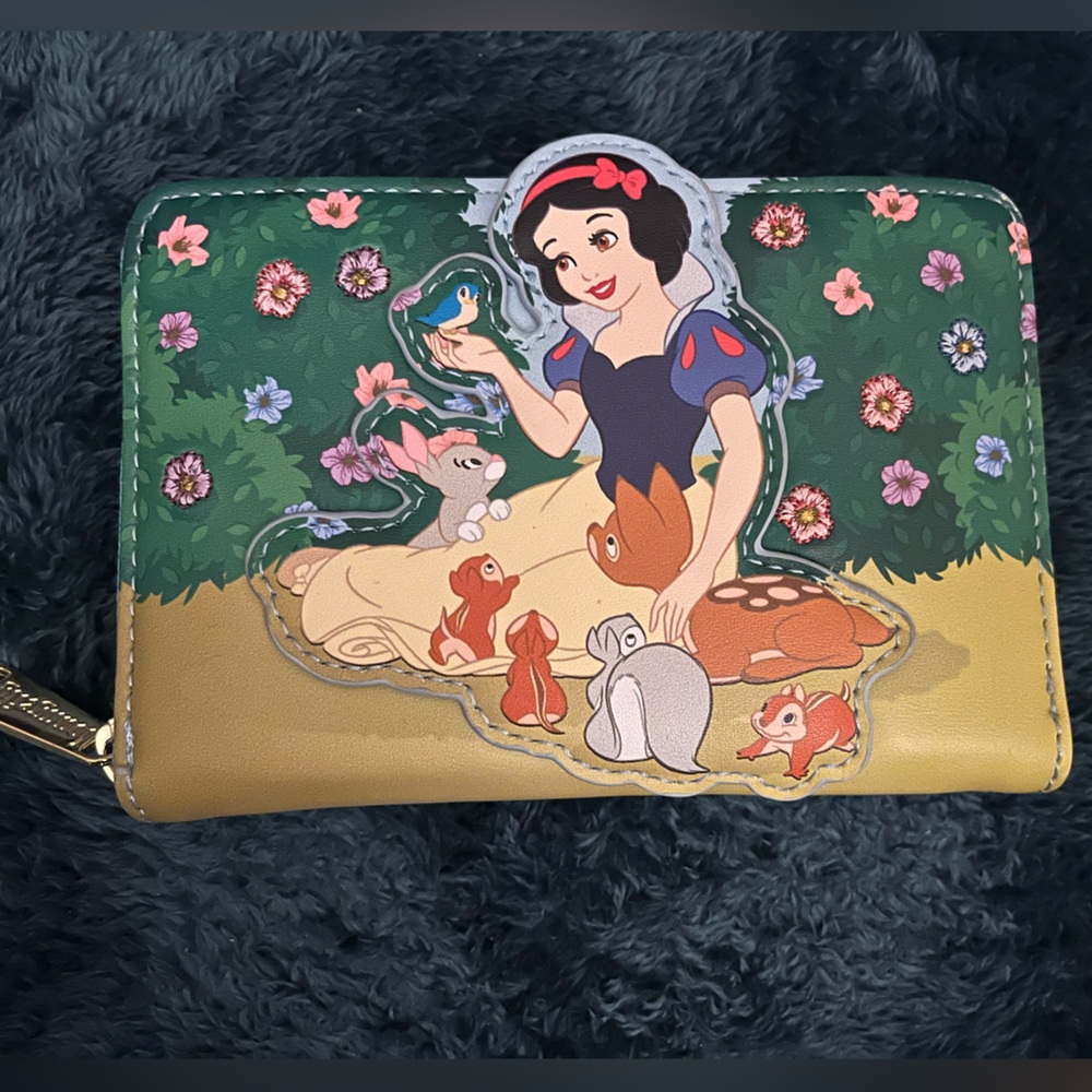 LOUNGEFLY SNOW WHITE Forest Animals Wallet, NWT.